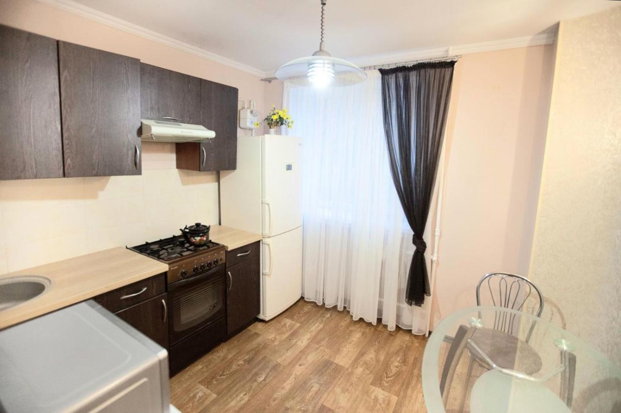 Двухкомнатная Квартира 300М От Моря Ул Парковая 18 Отчетные Док Chernomorsk Exterior photo