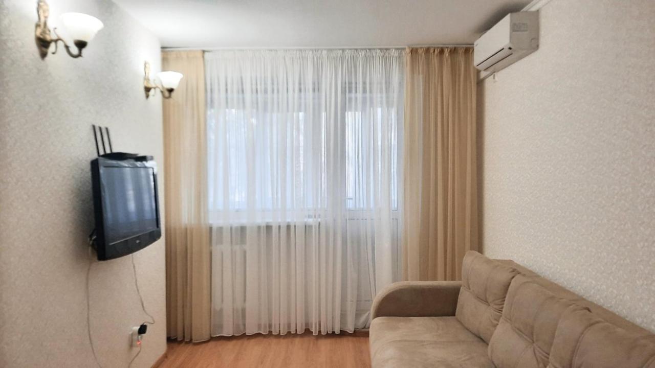 Двухкомнатная Квартира 300М От Моря Ул Парковая 18 Отчетные Док Chernomorsk Exterior photo