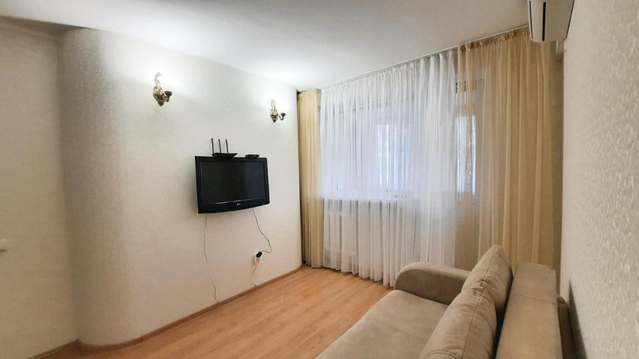 Двухкомнатная Квартира 300М От Моря Ул Парковая 18 Отчетные Док Chernomorsk Exterior photo