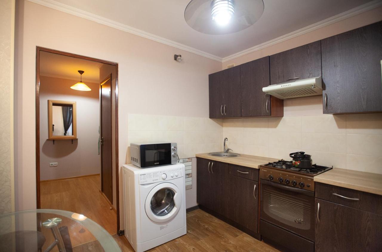 Двухкомнатная Квартира 300М От Моря Ул Парковая 18 Отчетные Док Chernomorsk Exterior photo